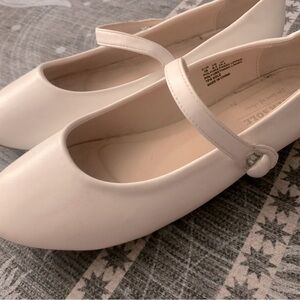 Vintage Style White Mary Jane Flats